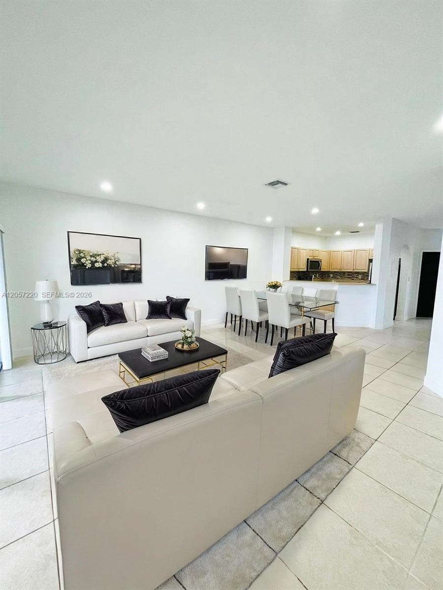 12162 SW 5th Ct, Pembroke Pines, FL 33025 photo 2