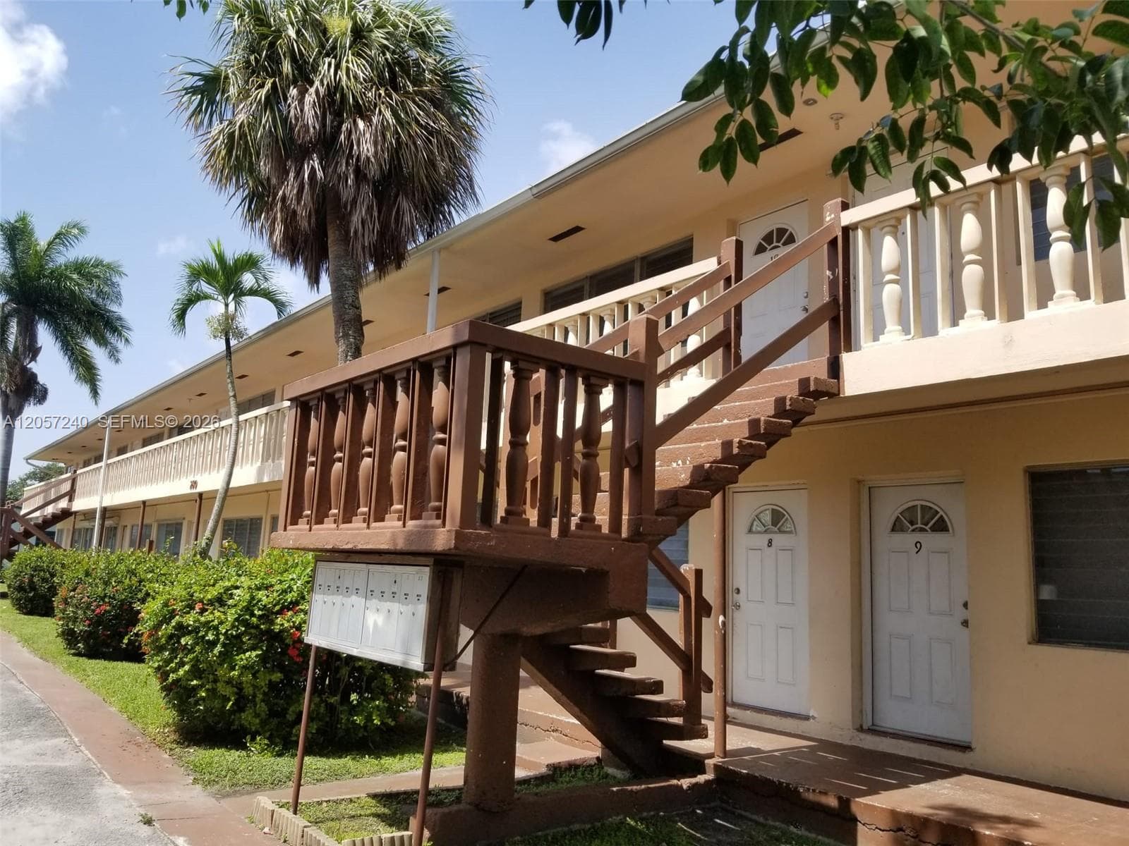 280 SW 11th Ave # 18, Hallandale Beach, FL 33009 photo 2