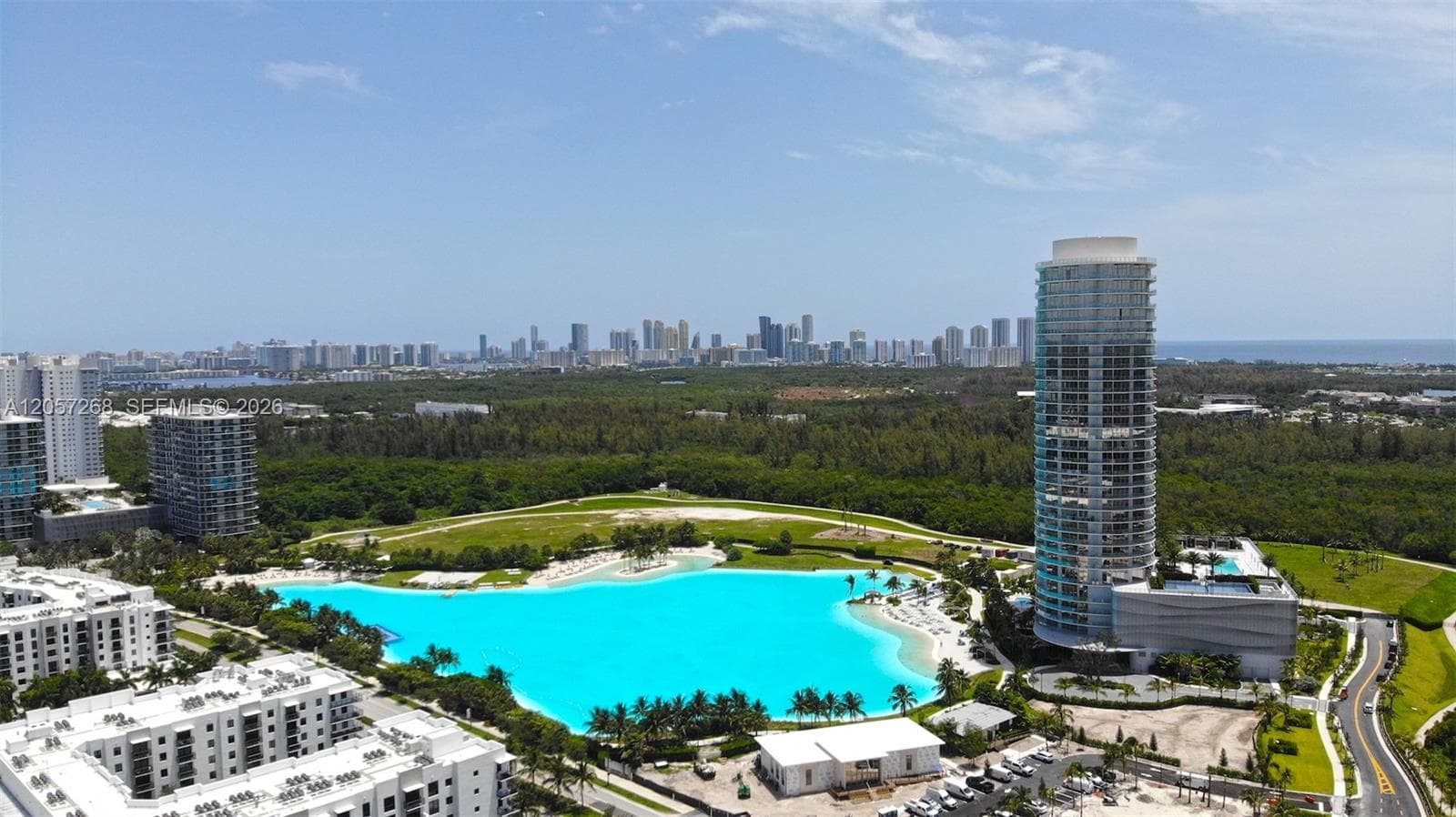 2411 Laguna Circle # 1903, North Miami, FL 33181