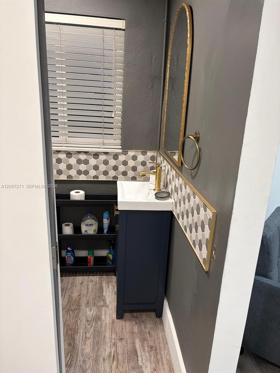 840 NE 159th St # 1, North Miami Beach, FL 33162 photo 3
