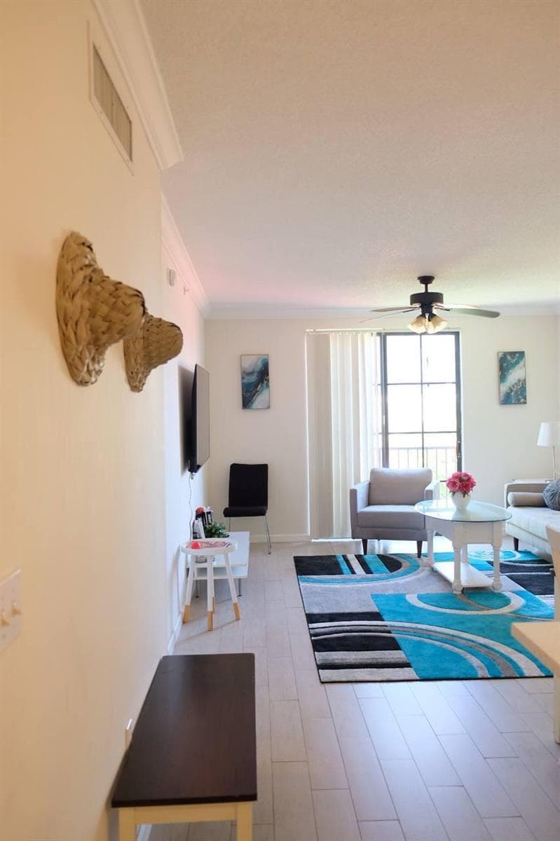 720 S Sapodilla Avenue # 514, West Palm Beach, FL 33401 photo 2