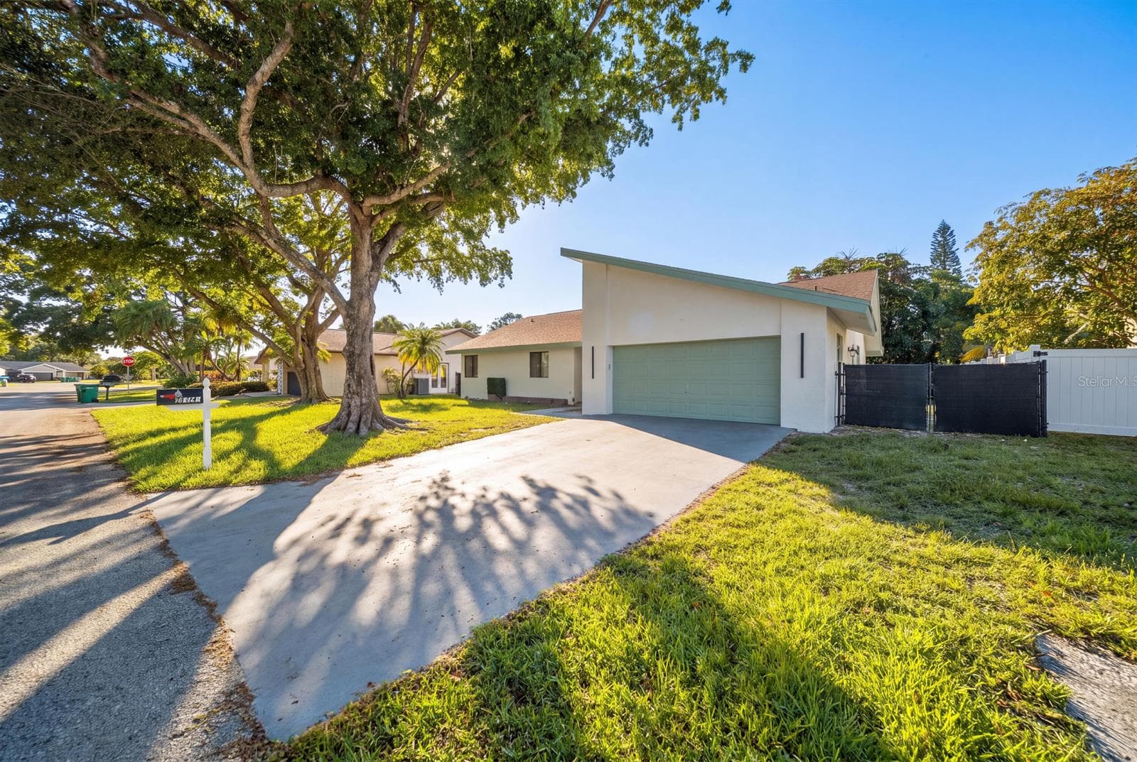 8114 NUTMEG Way, Tamarac, FL 33321 photo 2