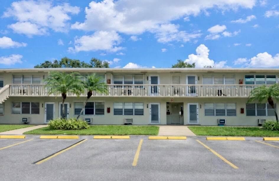 155 SUSSEX H, West Palm Beach, FL 33417 photo 3
