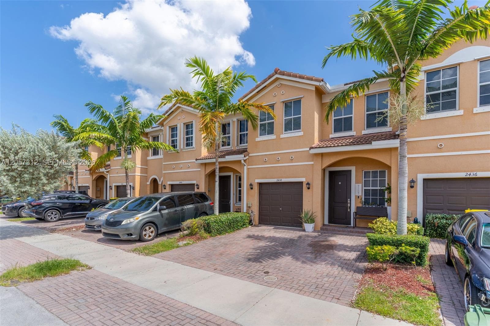 2438 SE 15th St, Homestead, FL 33035 photo 2