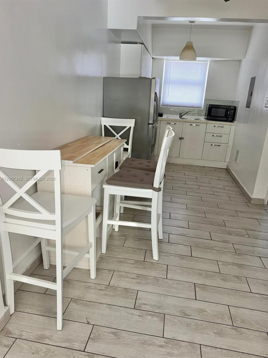 1600 Pennsylvania Ave # 4, Miami Beach, FL 33139 photo 3