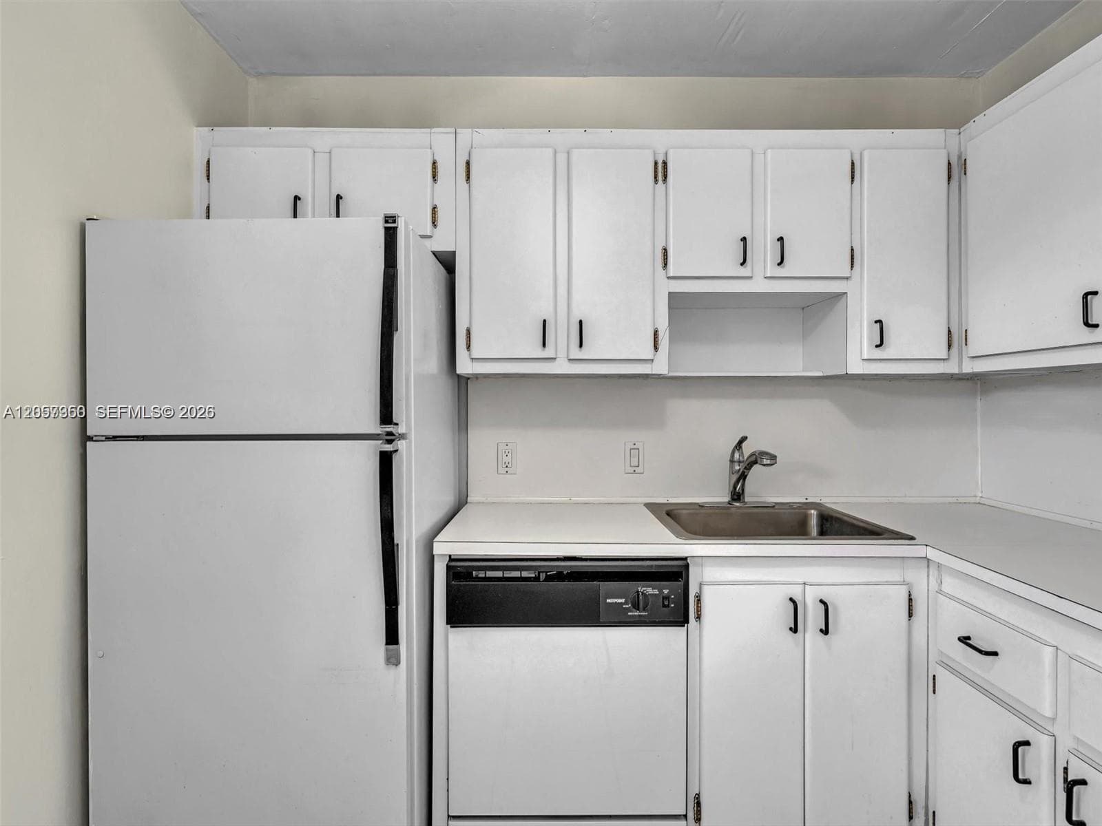 20500 W Country Club Dr # 203, Aventura, FL 33180 photo 4