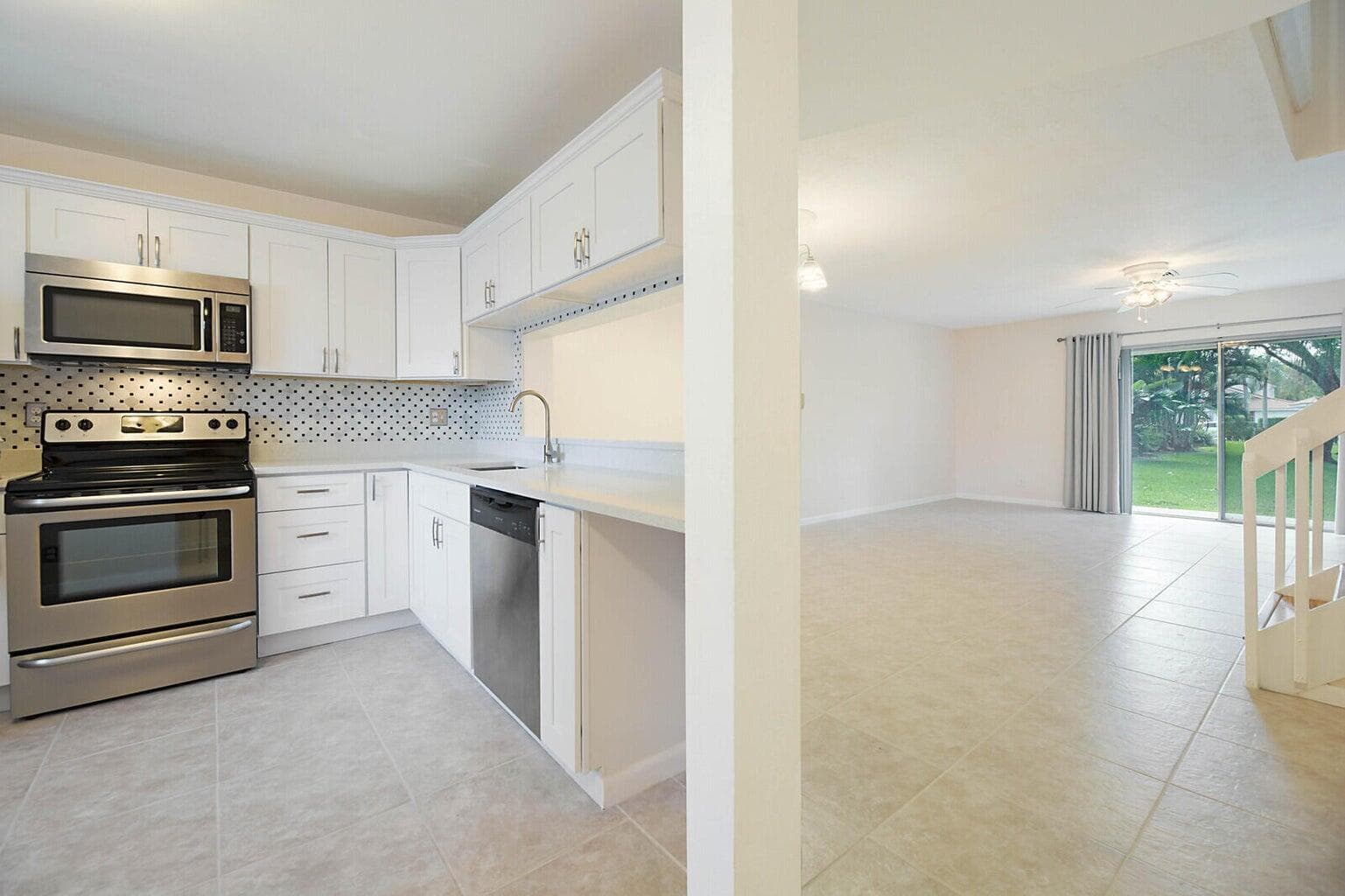 6384 BOCA Circle, Boca Raton, FL 33433 photo 5