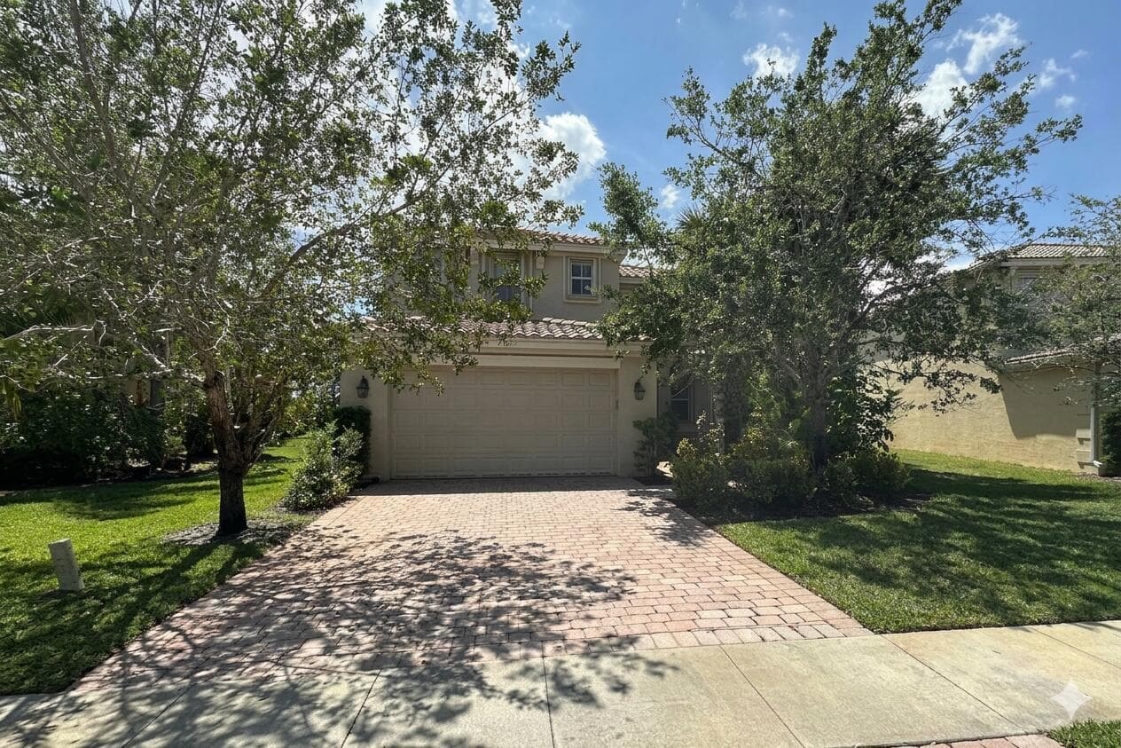 2709 Pienza Circle, Royal Palm Beach, FL 33411