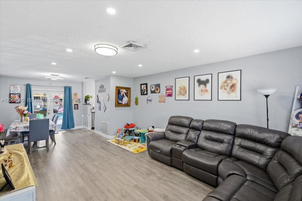 10960 NW 21st St, Sunrise, FL 33322 photo 3