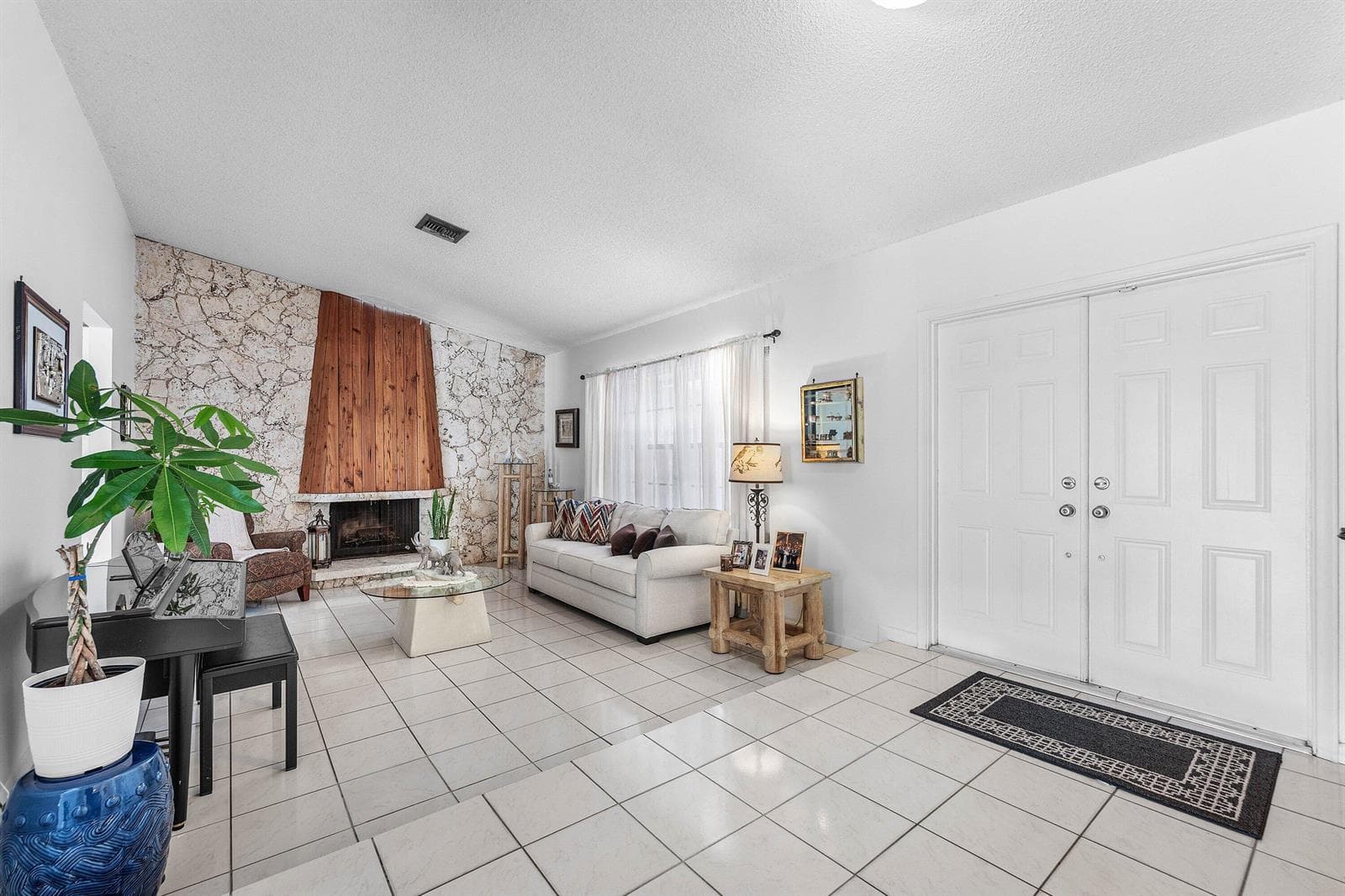 1217 NW 111TH Way, Coral Springs, FL 33071 photo 4