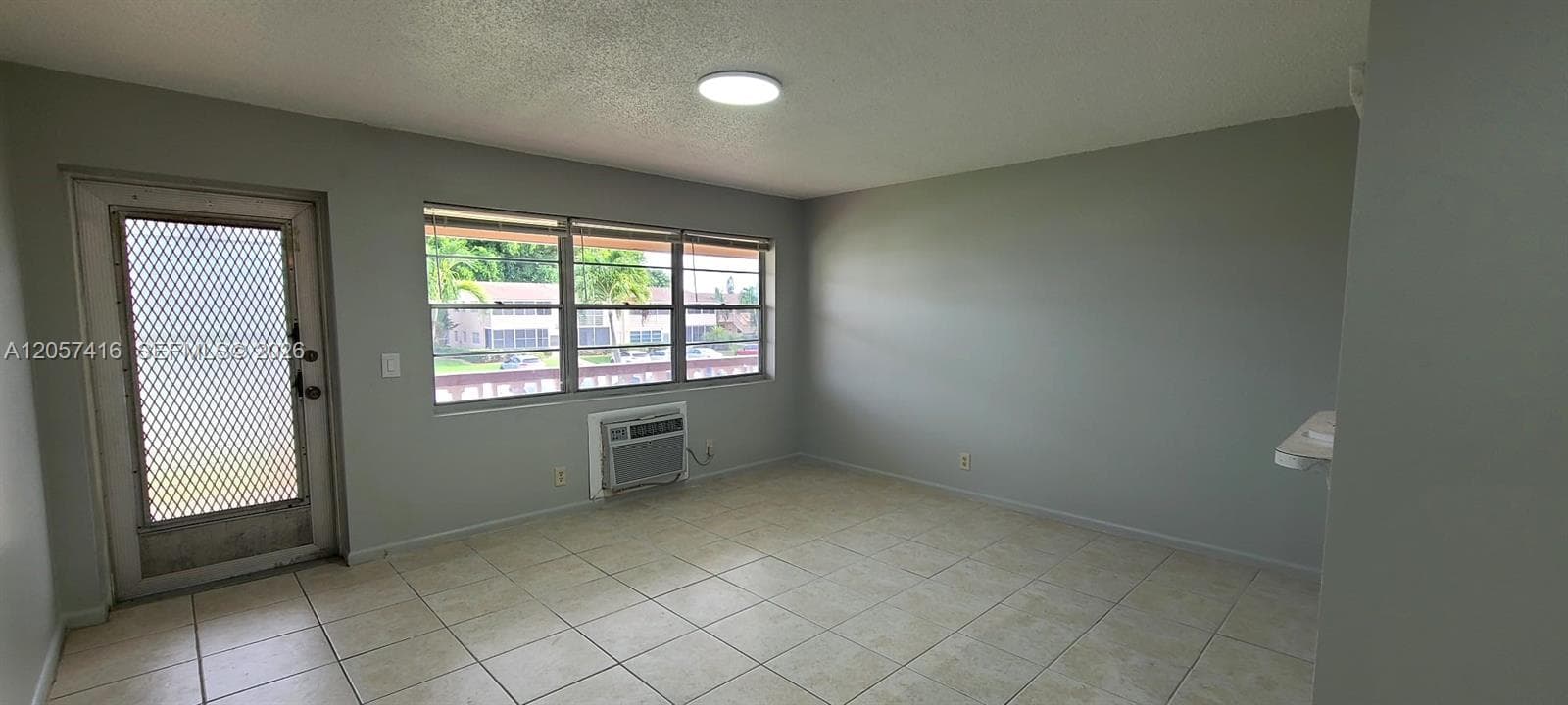 125 Canterbury  E # 125, West Palm Beach, FL 33417 photo 4