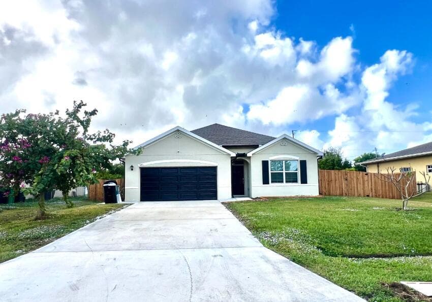 341 SW Ridgecrest Drive, Port St. Lucie, FL 34953