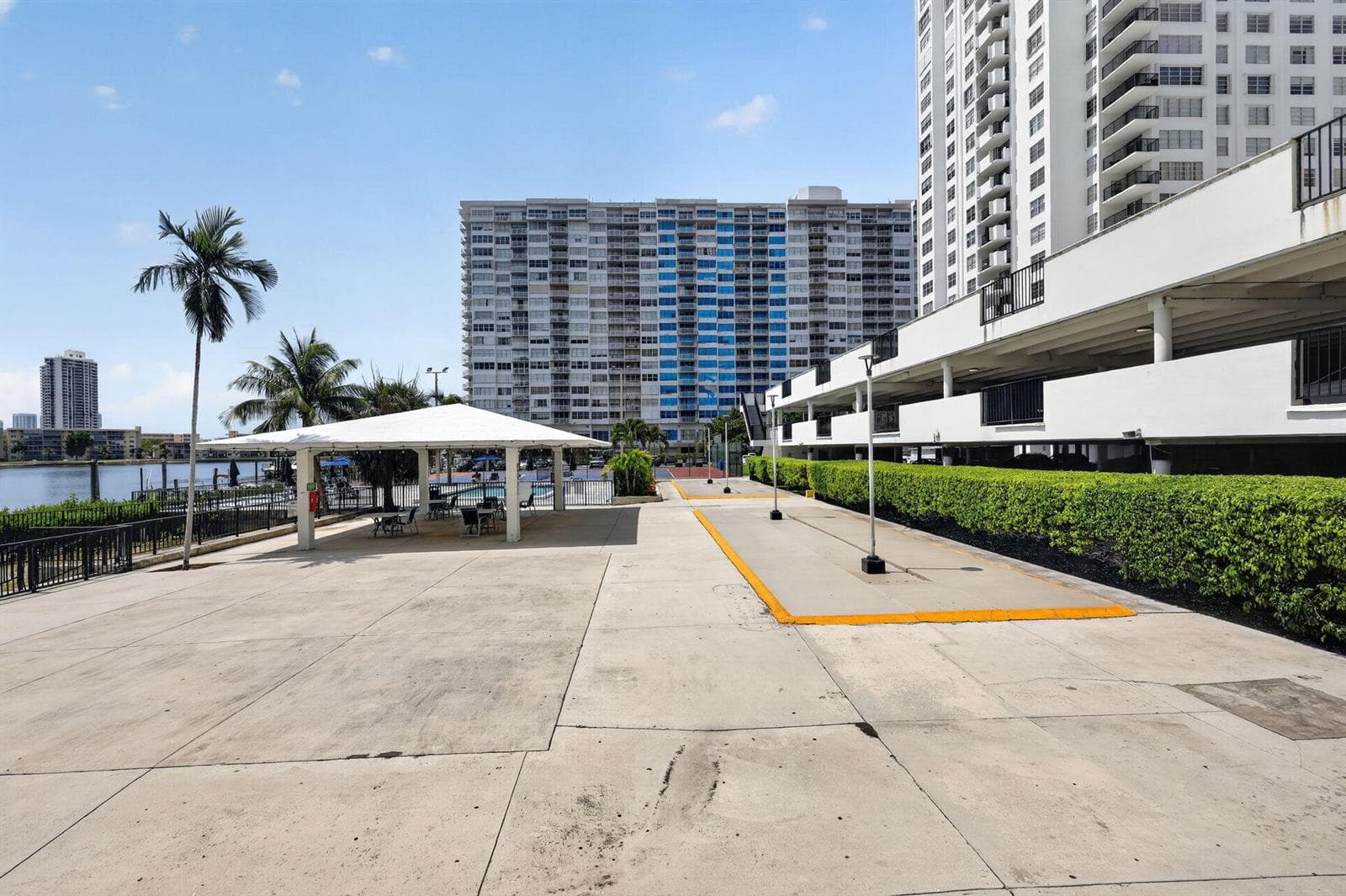 2780 NE 183RD Street # 112, Aventura, FL 33160