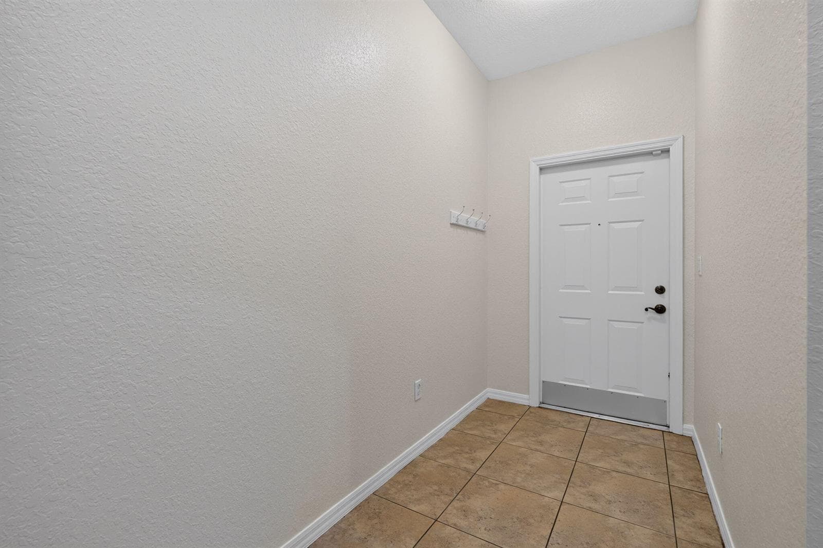 158 W Thatch Palm Circle, Jupiter, FL 33458 photo 3
