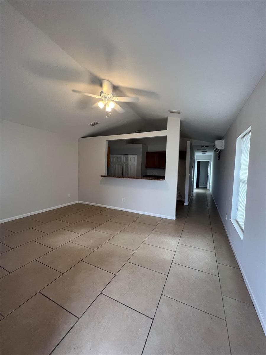 8444 SE DATE Street, Hobe Sound, FL 33455 photo 3