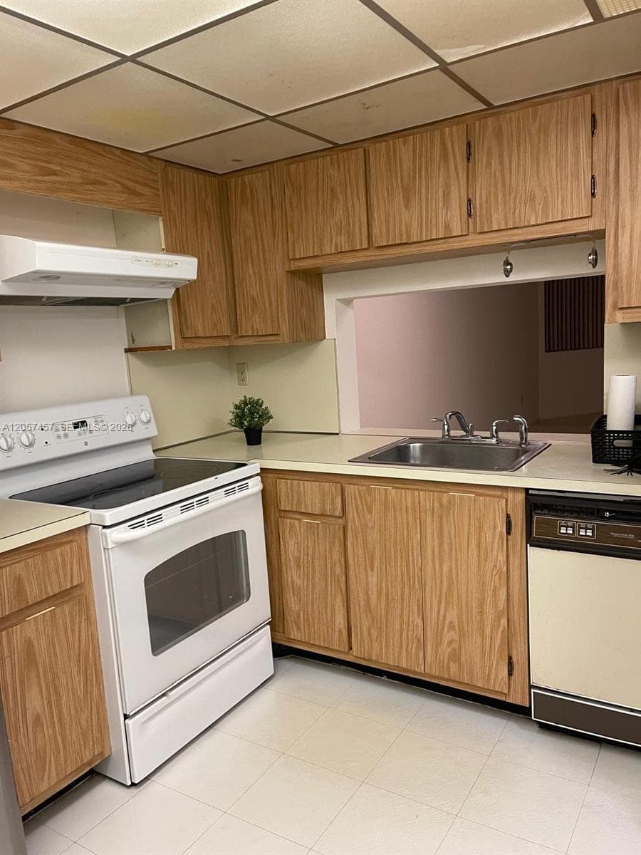 20840 San Simeon Way # 308, Miami, FL 33179 photo 3