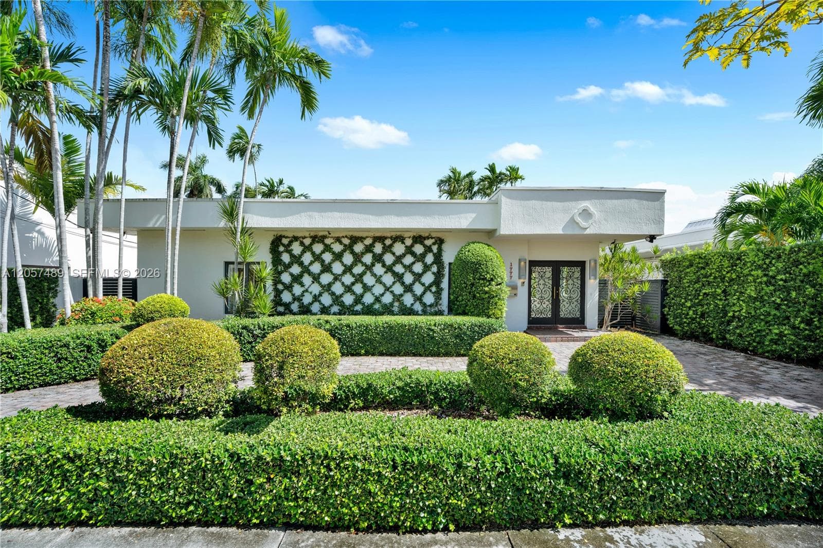 1777 Daytonia Rd, Miami Beach, FL 33141 photo 2