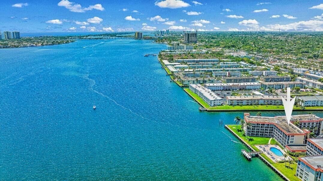 100 PARADISE HARBOUR Boulevard # 212, North Palm Beach, FL 33408 photo 3