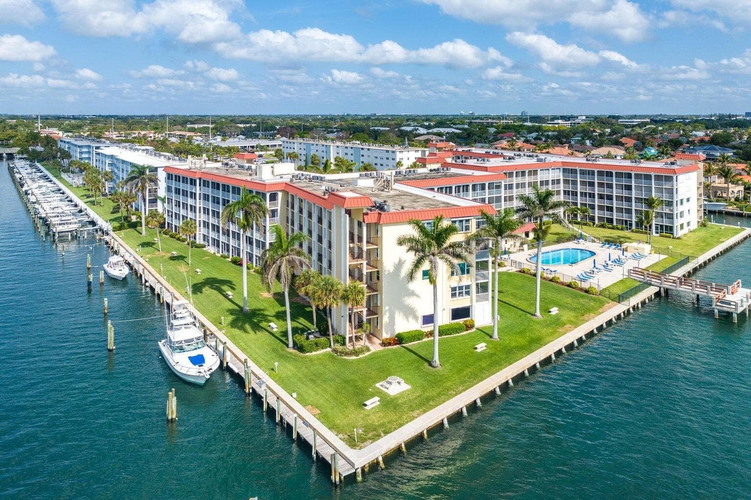 100 PARADISE HARBOUR Boulevard # 212, North Palm Beach, FL 33408 photo 5