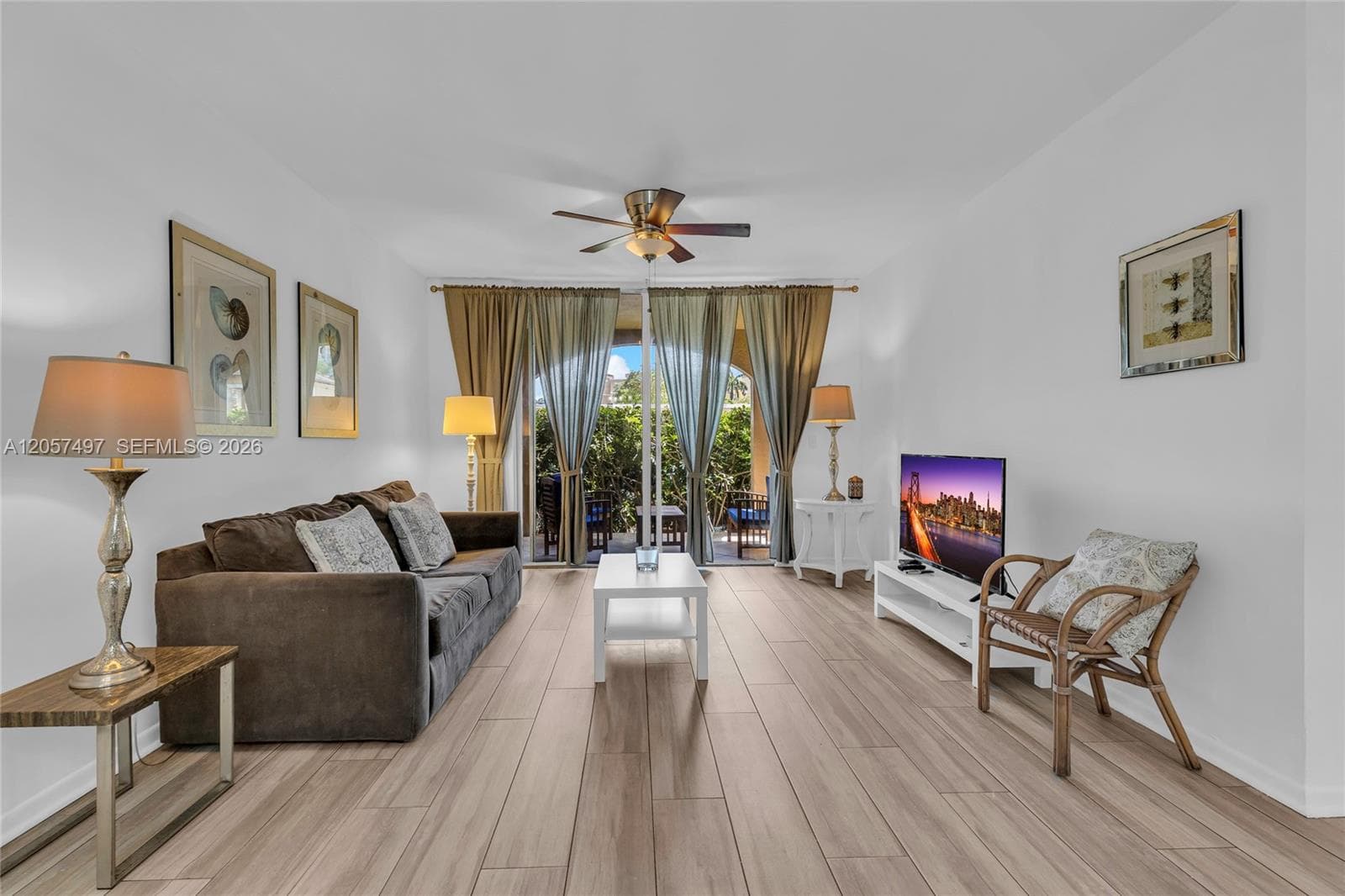 19501 E Country Club Dr # 9101, Aventura, FL 33180 photo 3