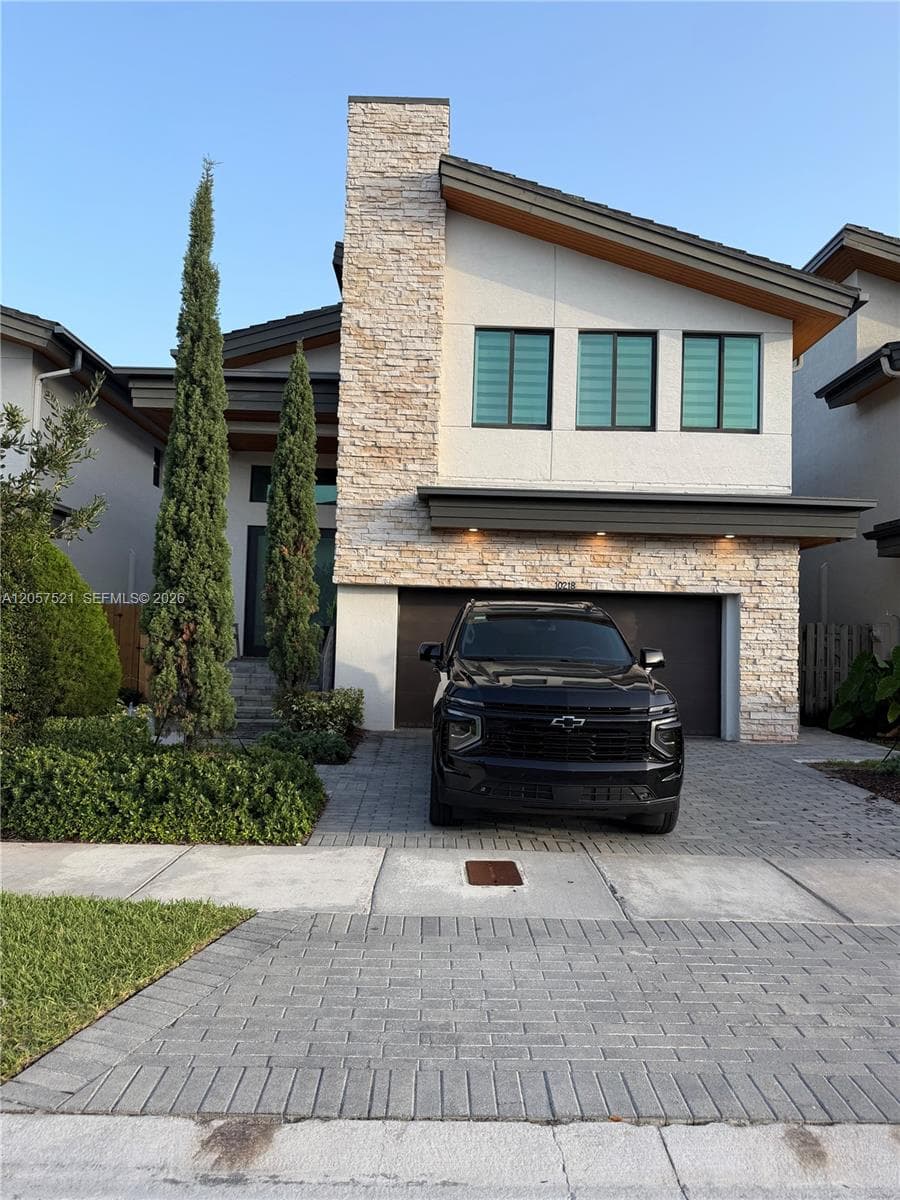 10218 NW 76th Ter, Doral, FL 33178 photo 2
