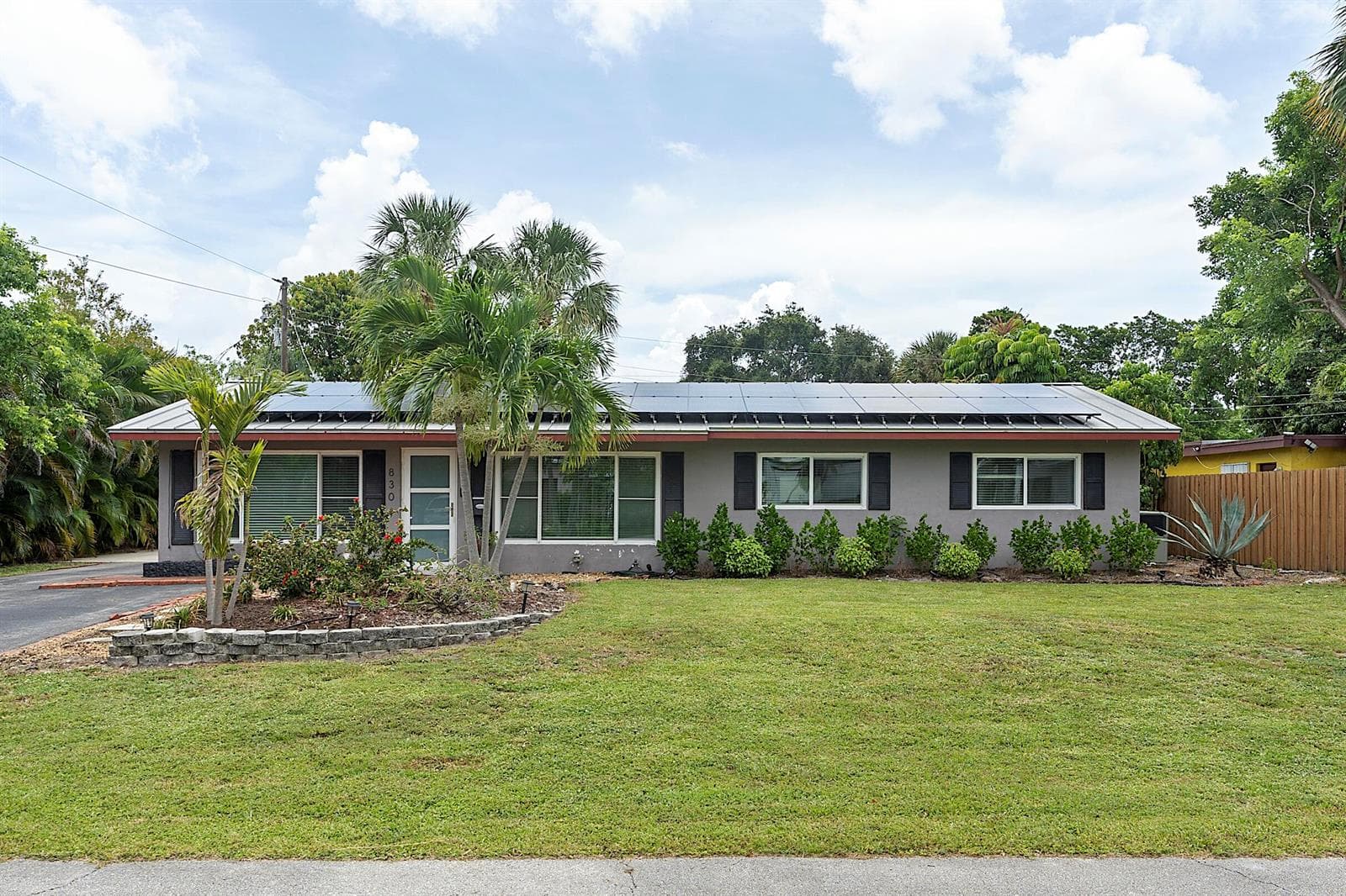 830 SW 1st Avenue, Pompano Beach, FL 33060