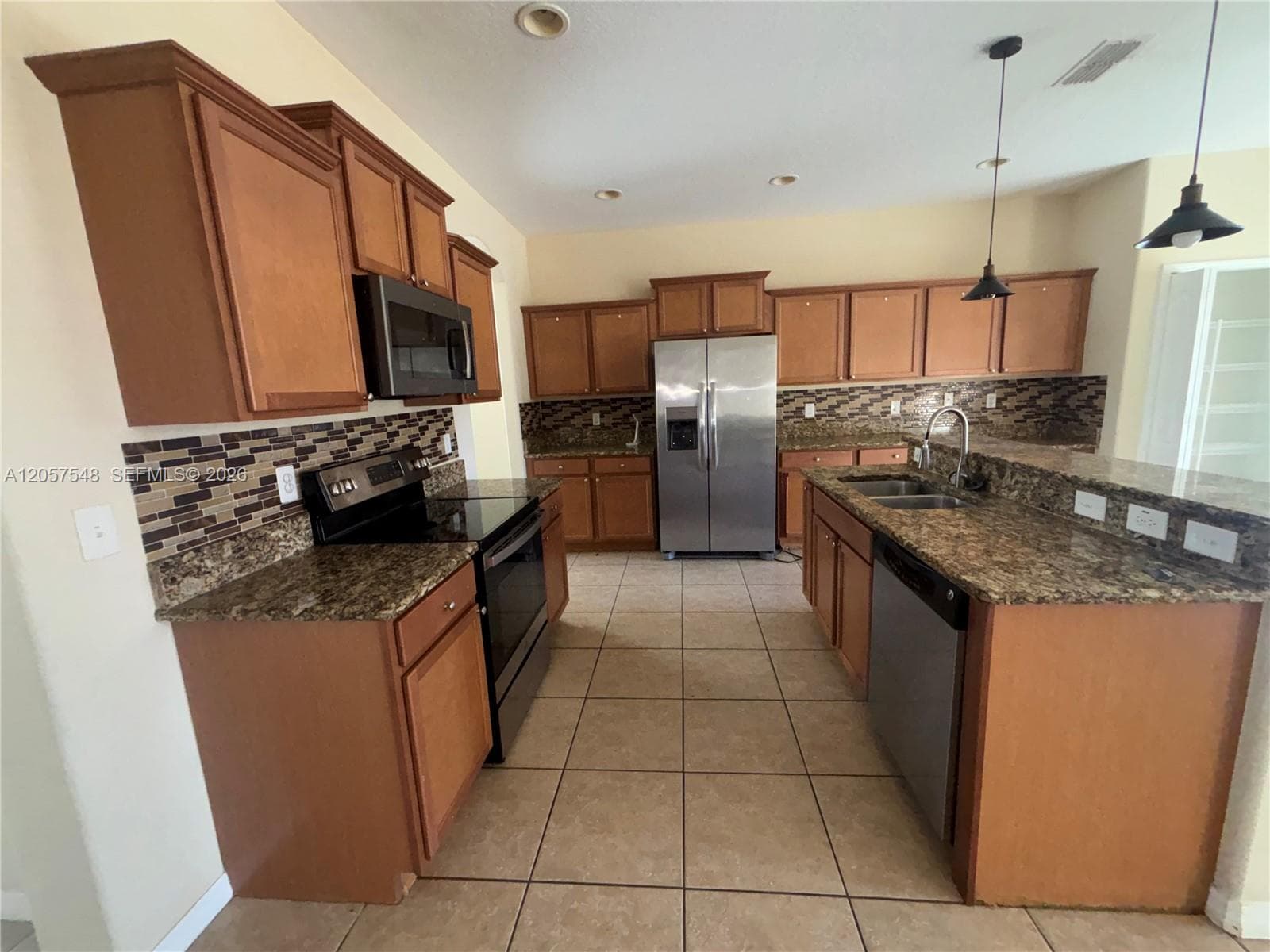 2579 Carrickton Circle, Other City - In The State Of Florida, FL 32824 photo 3
