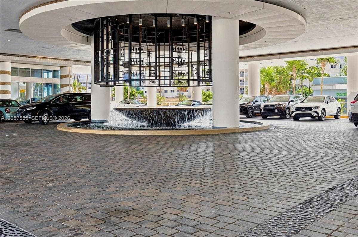 6801 Collins Ave # 1020 Door 1006 Leal, Miami Beach, FL 33141 photo 4