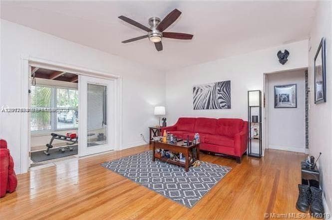 1025 NE 17th Way, Fort Lauderdale, FL 33304 photo 4