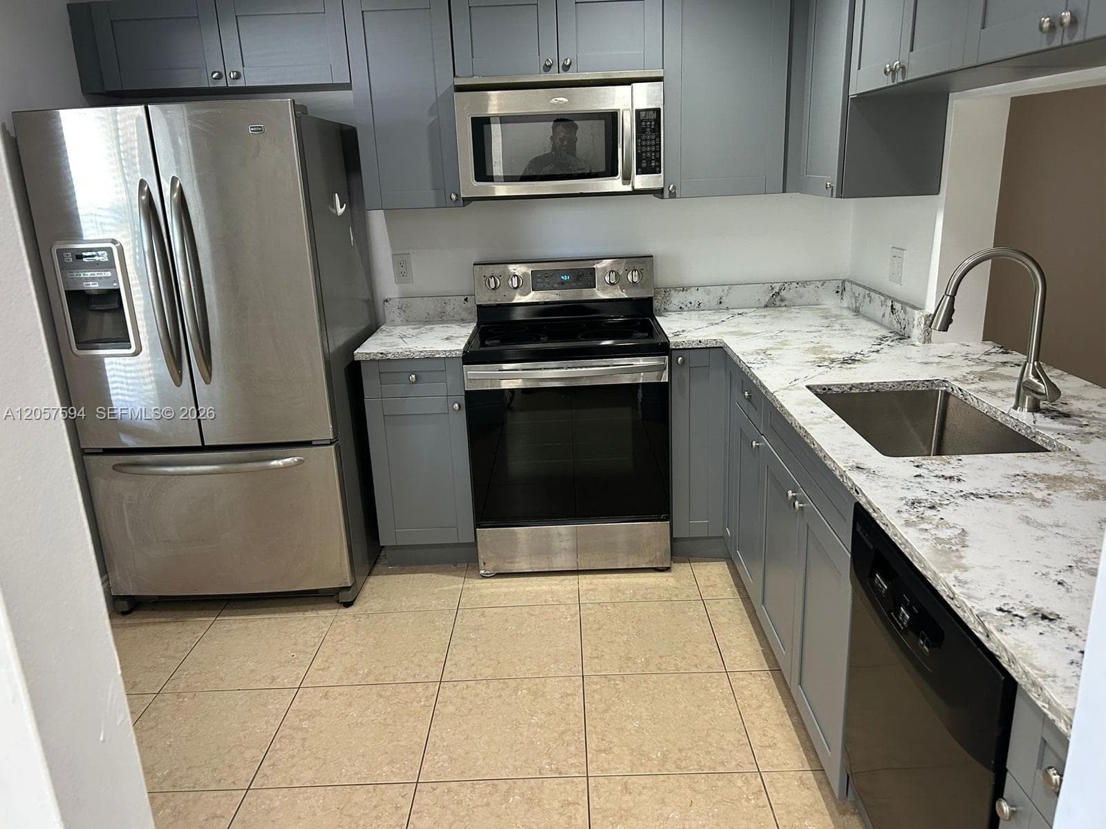 10537 NW 8th St, Pembroke Pines, FL 33026 photo 3