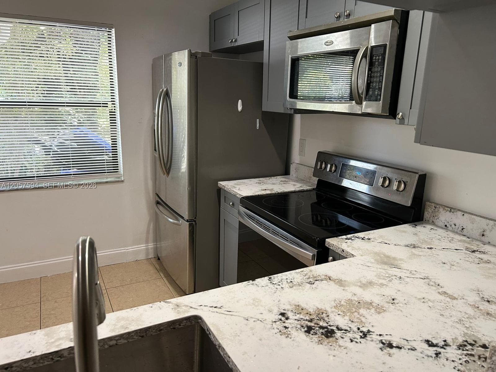 10537 NW 8th St, Pembroke Pines, FL 33026 photo 4