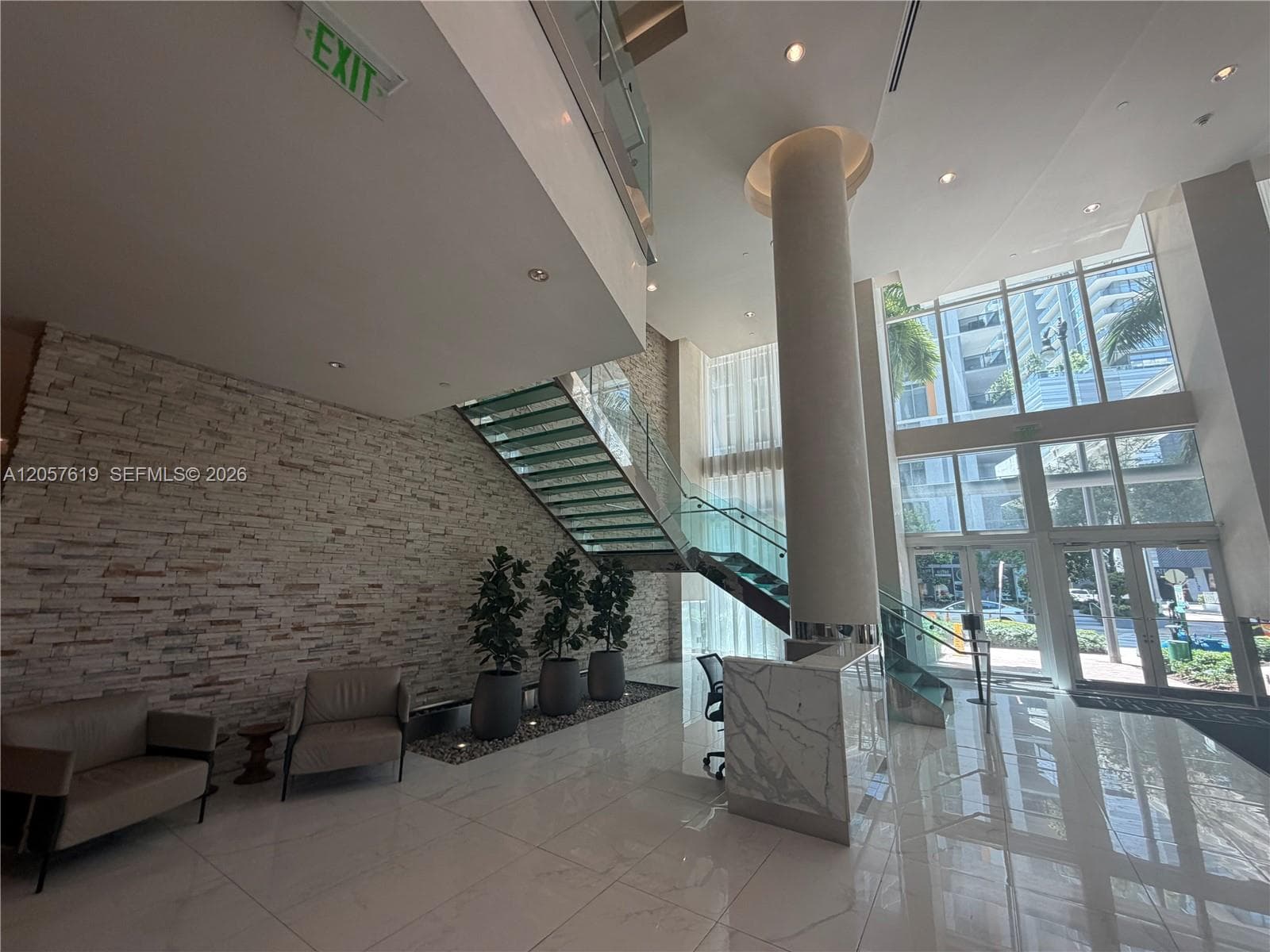 41 SE 5th St # 404, Miami, FL 33131 photo 3