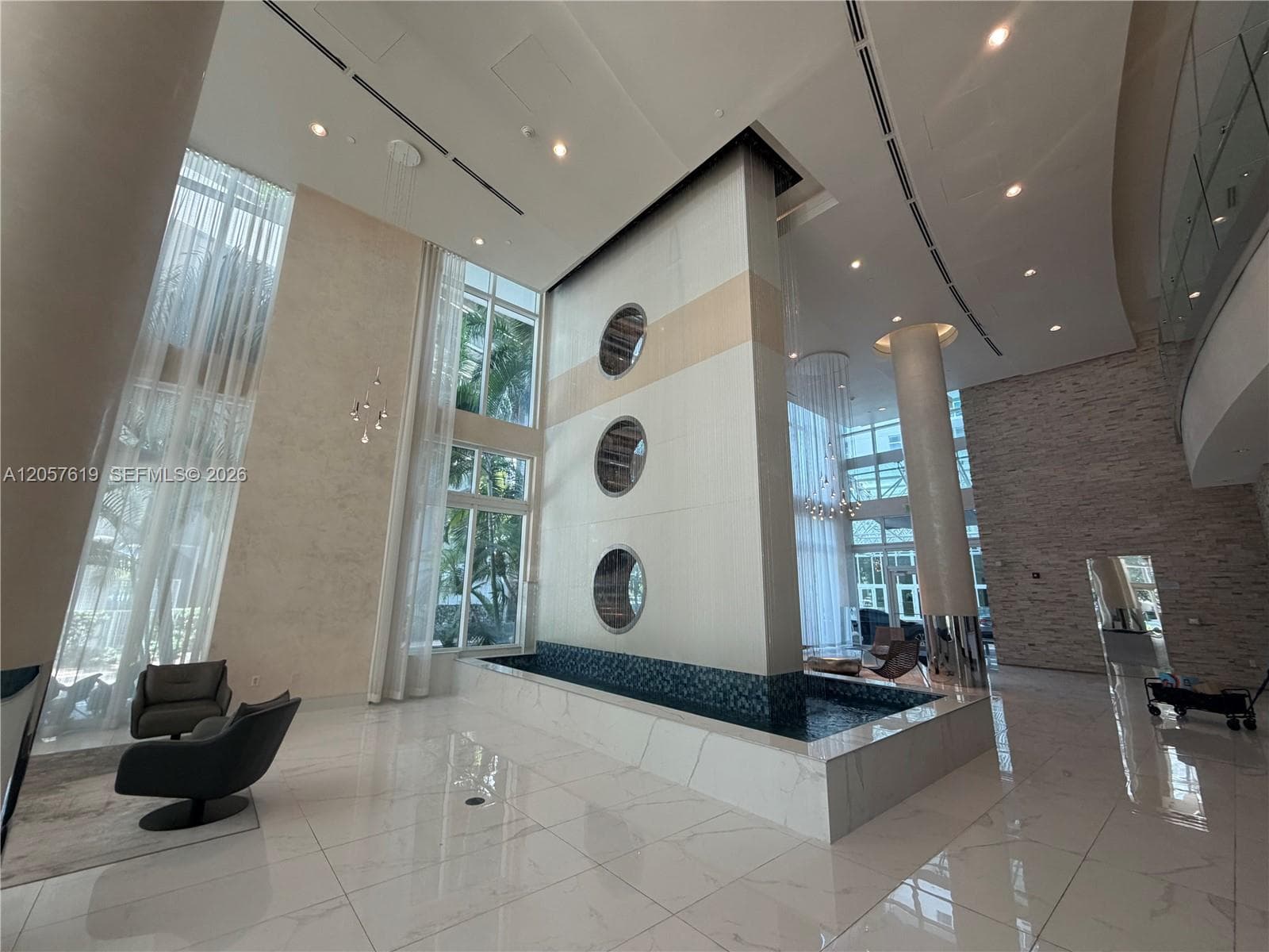 41 SE 5th St # 404, Miami, FL 33131