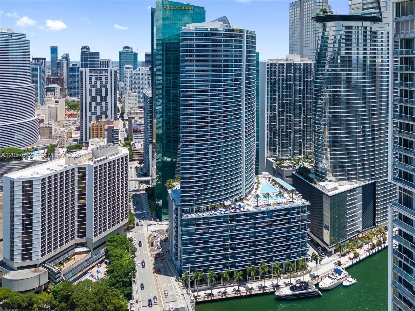 200 Biscayne Boulevard Way # 4004, Miami, FL 33131