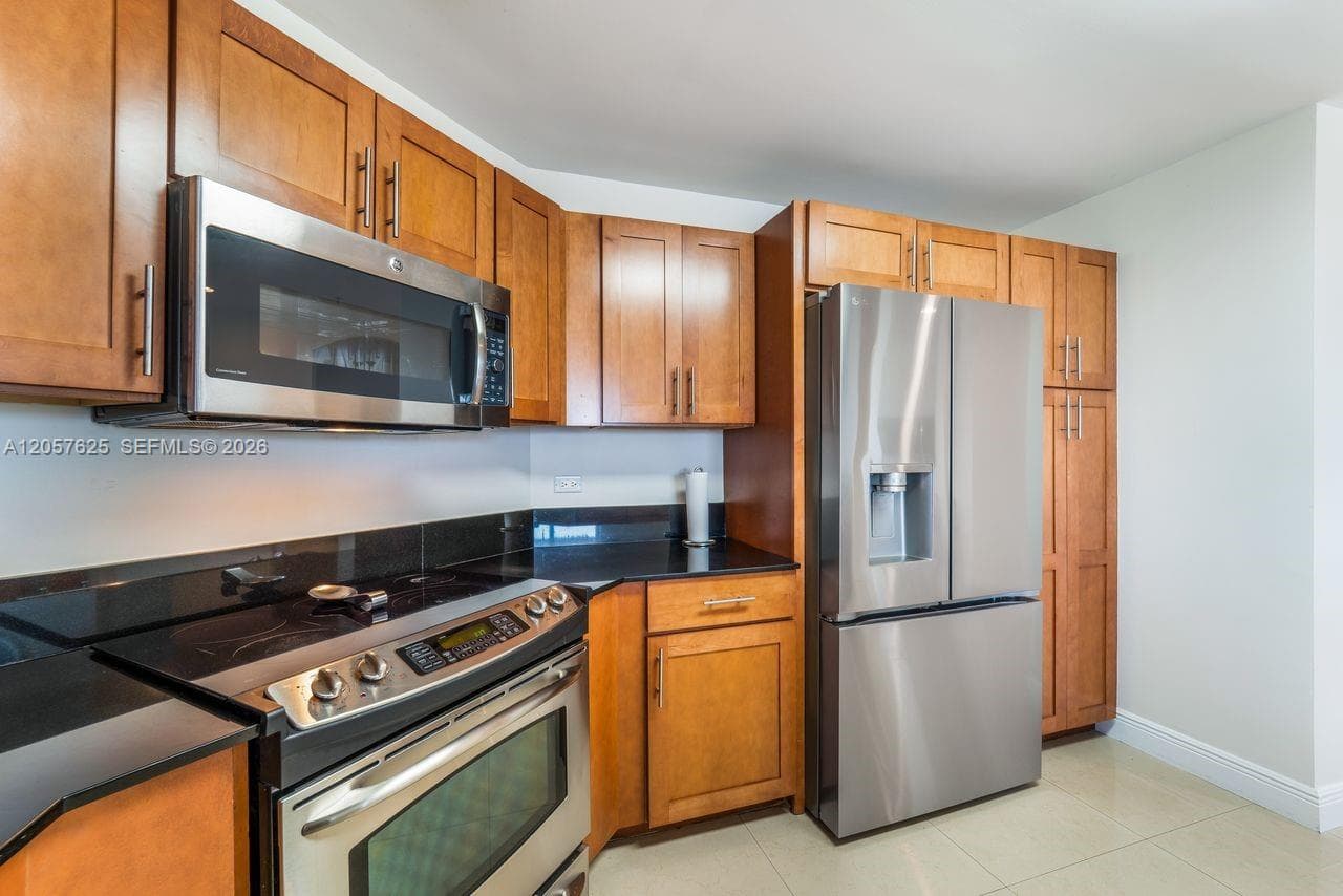 8395 SW 73rd Ave # 412, Miami, FL 33143 photo 5