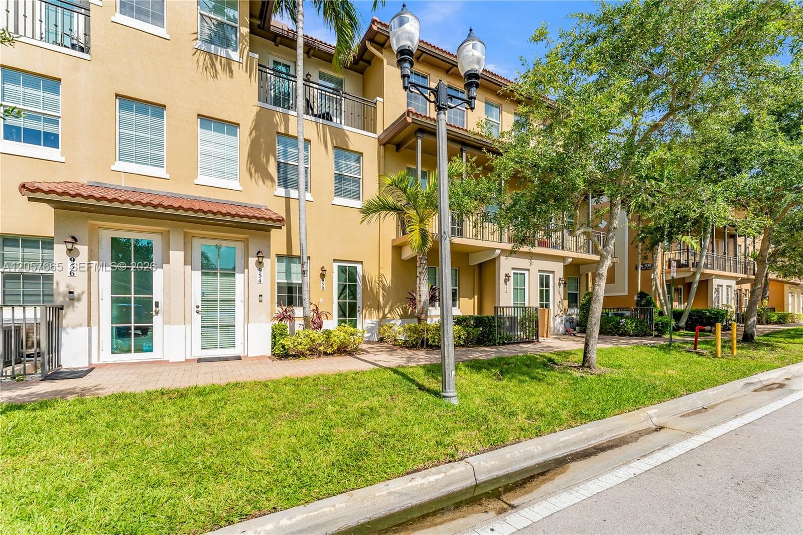 950 SW 147th Ave # 2611, Pembroke Pines, FL 33027 photo 2