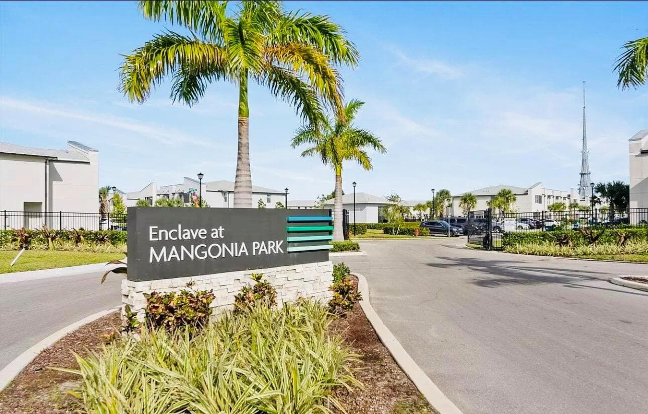 5677 MENTMORE Drive # 5677, Mangonia Park, FL 33407 photo 4