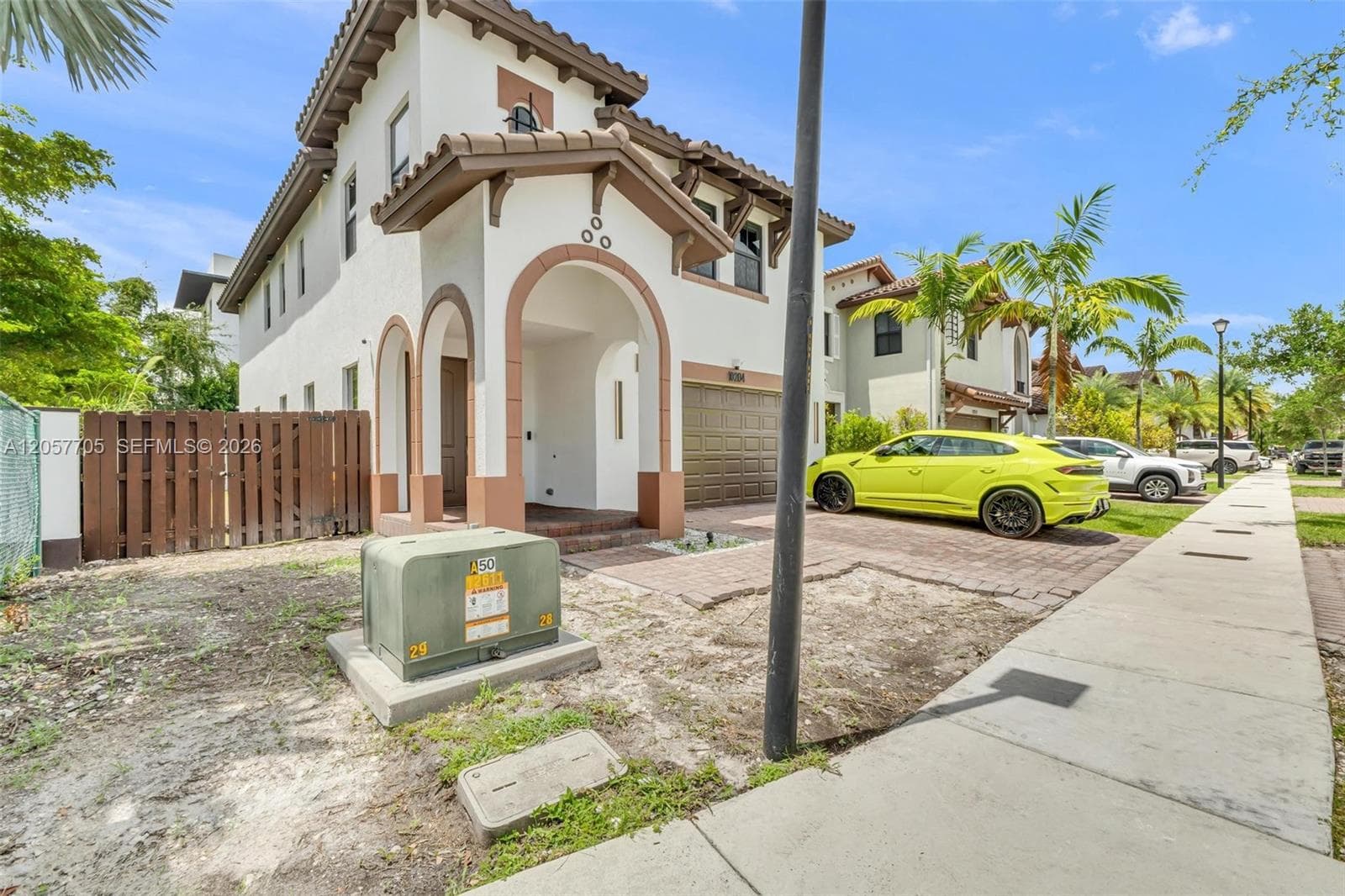 10204 NW 86th St, Doral, FL 33178 photo 3