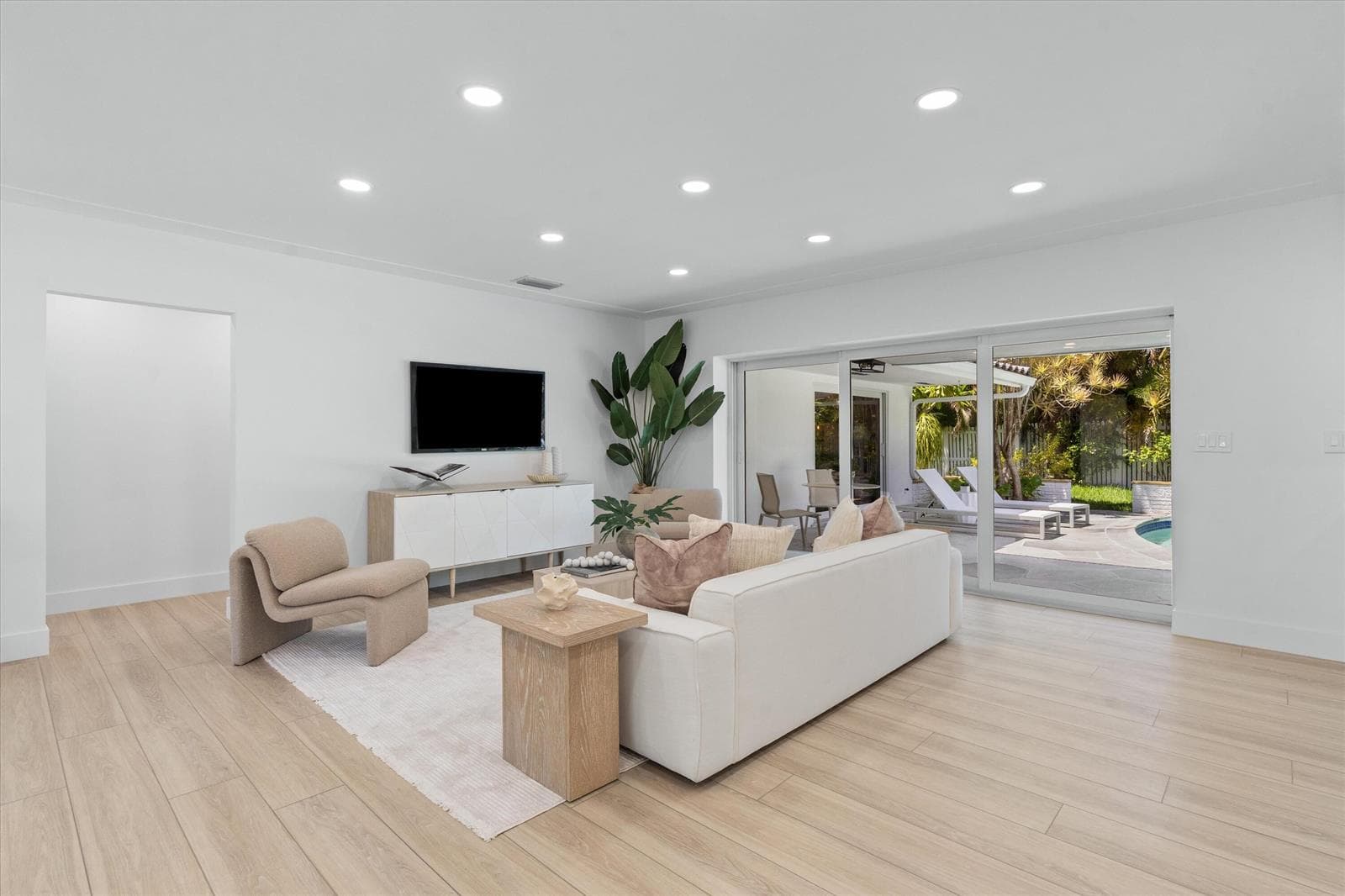 2919 NW 11TH Terrace, Wilton Manors, FL 33311 photo 4