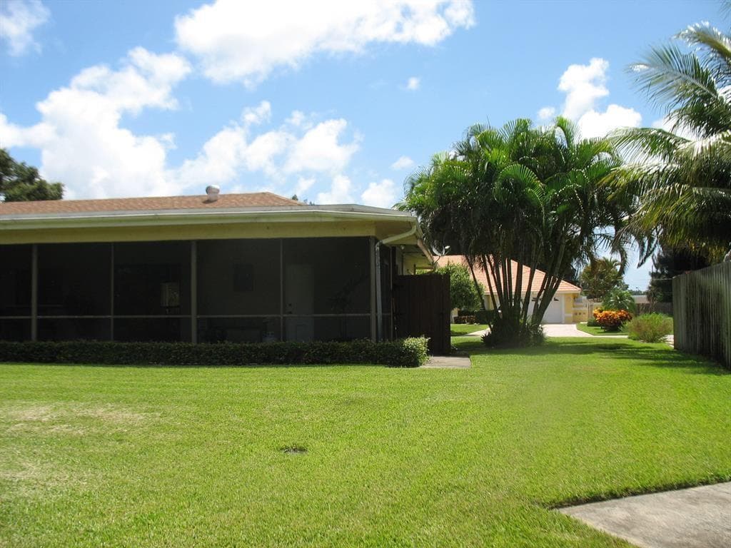 1805 Richard Lane, Palm Springs, FL 33406 photo 2