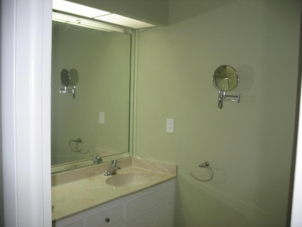 1805 Richard Lane, Palm Springs, FL 33406 photo 4