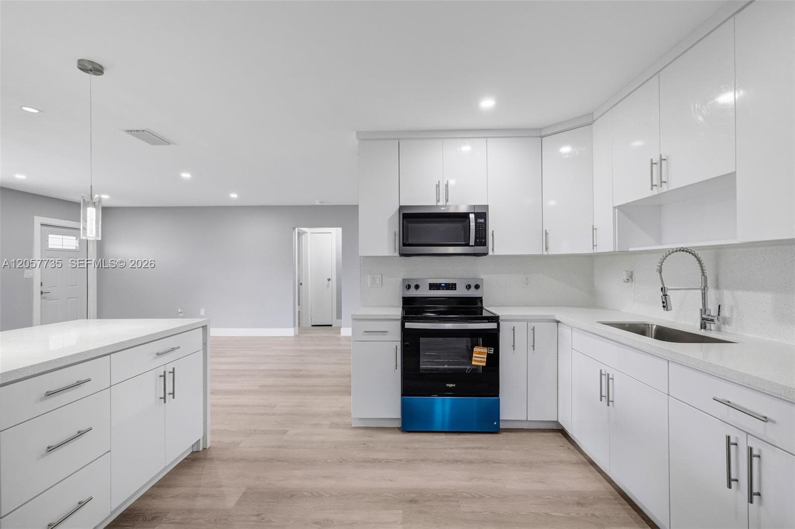 6420 NW 26th St, Sunrise, FL 33313 photo 3