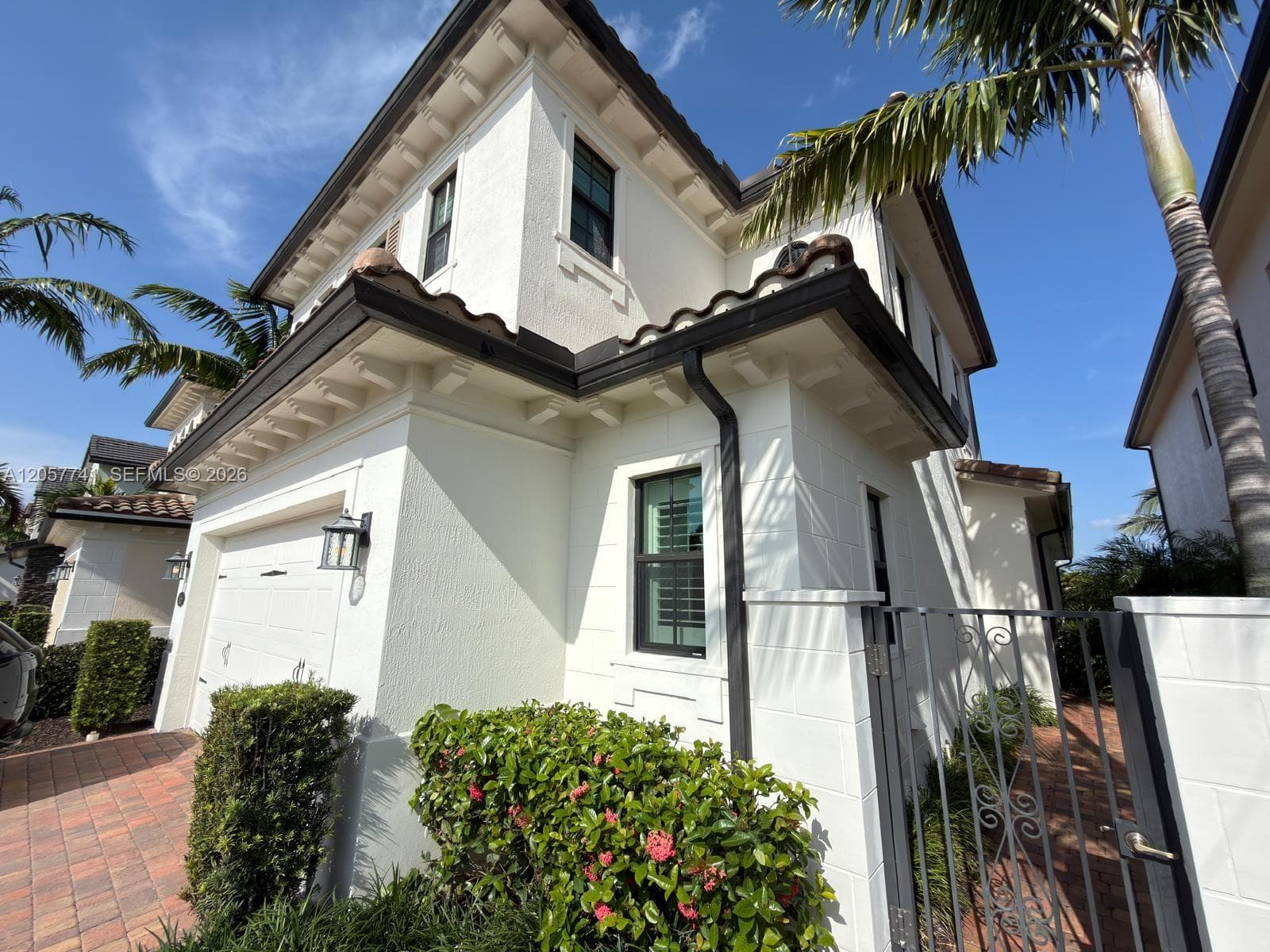 455 SW 113th Ln # 455, Pembroke Pines, FL 33025 photo 3