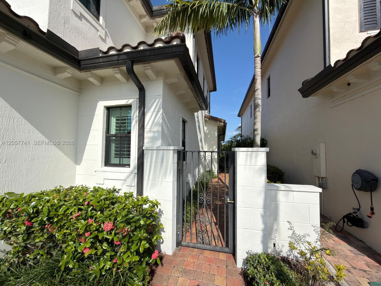 455 SW 113th Ln # 455, Pembroke Pines, FL 33025 photo 5