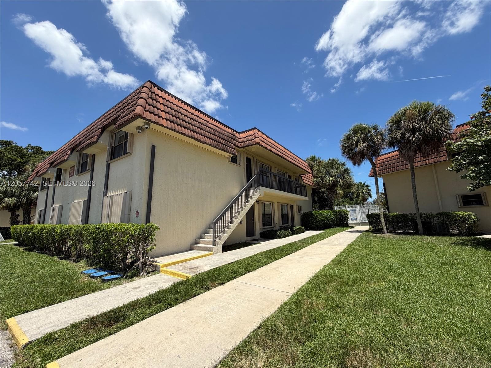 411 NW 100th Pl # 201, Pembroke Pines, FL 33024