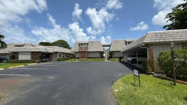 340 Orange Tree Drive # 5, Atlantis, FL 33462