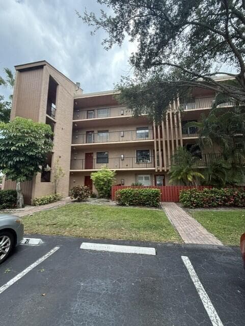 7210 Lake Cir Drive # 401, Margate, FL 33063 photo 2