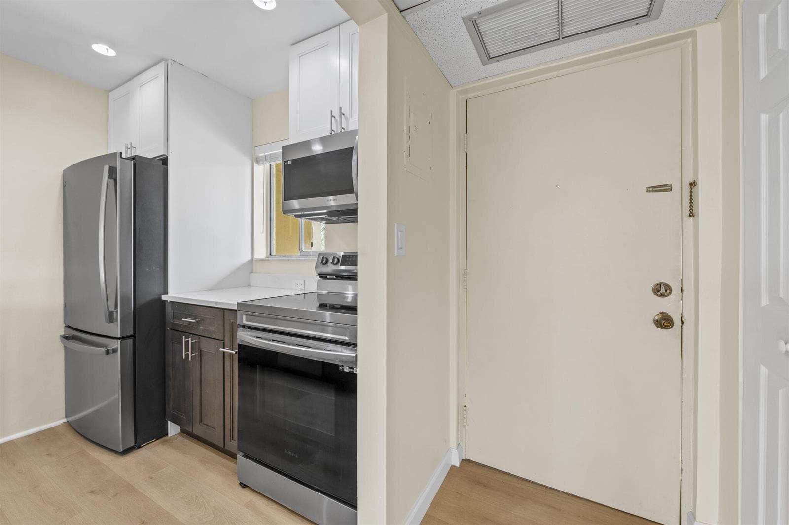 830 SW 9th Street Circle # 204, Boca Raton, FL 33486 photo 4