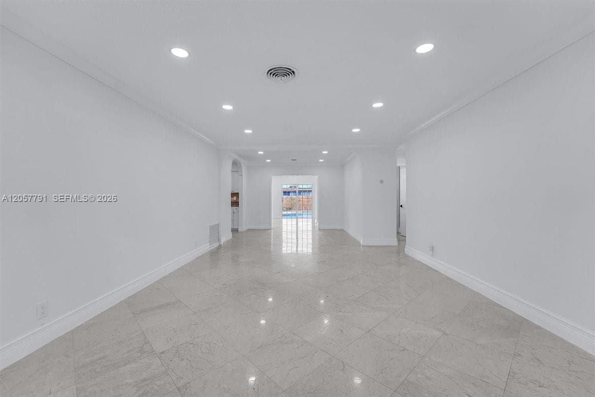 2005 N 36th Ave, Hollywood, FL 33021 photo 3
