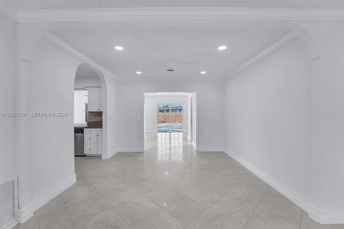 2005 N 36th Ave, Hollywood, FL 33021 photo 4